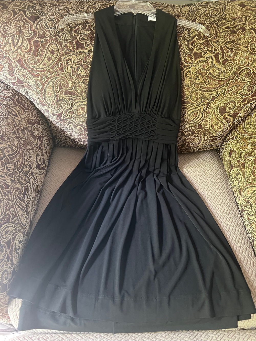 NWOT size4 Calvin Klein Black V-Neck Pleated Waist Midi Dress w/ back zipper